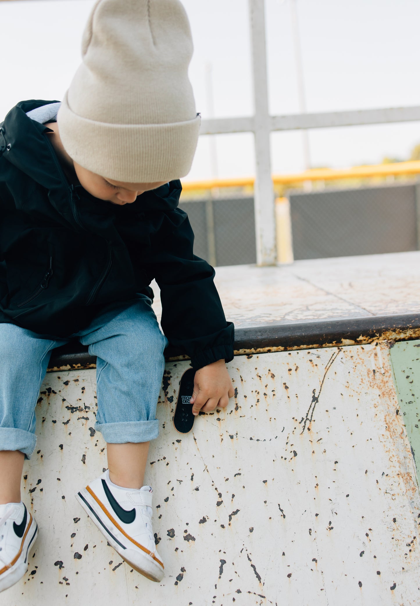 Relaxed straight denim